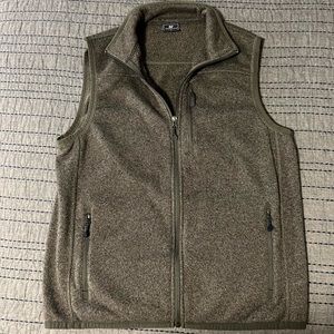 vineyard vines fleece vest